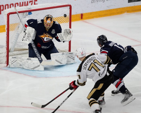 
									«Авангард» в гостях забросил 8 шайб «Металлургу»   [ФОТО]  