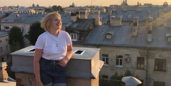 "Никакого отличия от своих коллег-мужчин я не чувствую", - Виктория Заборских о женщинах в поэзии