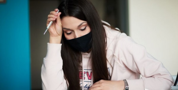 На масочный режим в Омске повлиял новый штамм коронавируса из Китая