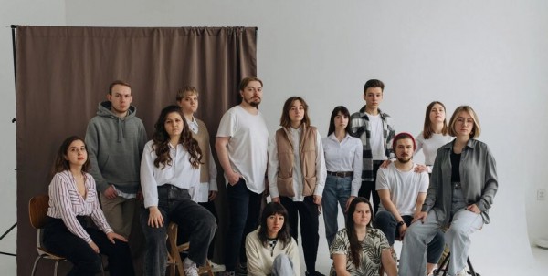 "Влюбиться в свой город ещё раз": интервью с основателем инстамедиа "Постер" Максимом Вагановым "Влюбиться в свой город ещё раз": интервью с основателем инстамедиа "Постер" Максимом Вагановым