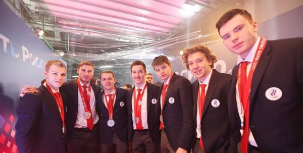 Хоккеисты "Авангарда" получили высокие звания