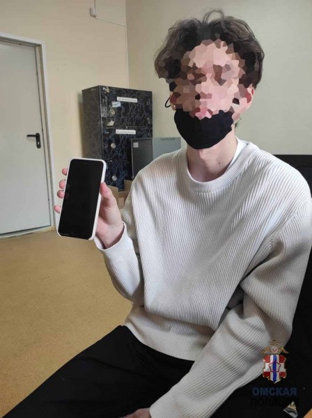 
									Омич заказывал всем желающим такси за полцены   [ФОТО]  