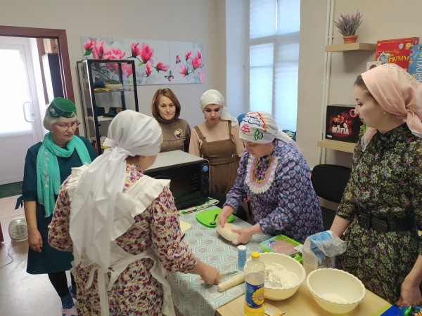 Омск многонациональный. Как в городе работает единственный центр, где изучают татарский язык