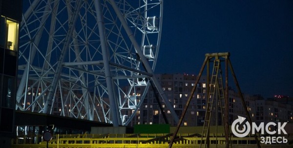 От салюта до звёздного неба. В центре Омска устроят шоу иллюминаций