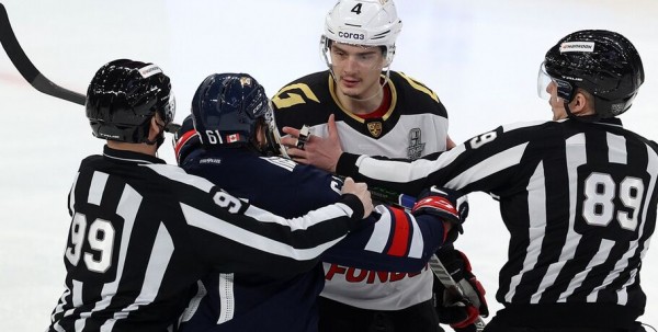 "Металлург" вышел вперёд в серии с "Авангардом"