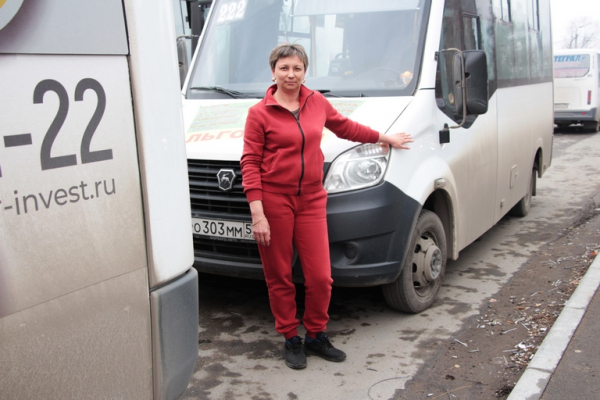 
									«Пришлось драться с мужчинами»: как хрупкая омичка уже 12 лет водит маршрутку 