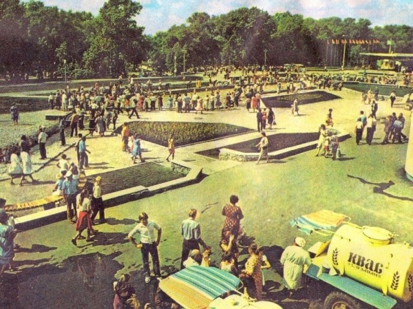 
									От невольничьего рынка до «Диснейленда»: что будет с омским парком «Зеленый остров»?    [ФОТО]  