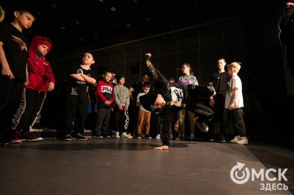 "В танце ты свободно выражаешь себя". Интервью с организаторами BREAK THE KING