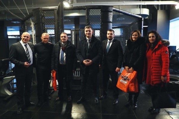 
									Из Омска хотят запустить прямой рейс на черногорский курорт Тиват 