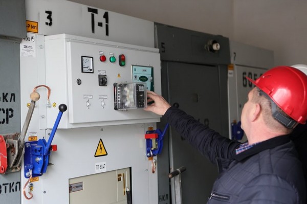 
									«Омскэлектро» установило новое оборудование в больнице скорой помощи   [ФОТО]  