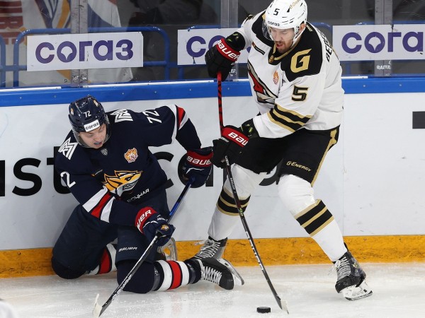 
									«Авангард» в третий раз проиграл «Металлургу» и оказался в шаге от вылета из плей-офф 