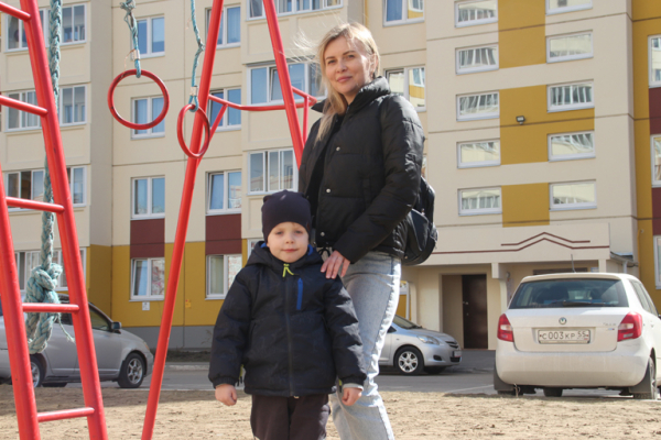 
									Жизнь в омских новостройках: школьники из «Амура-2» передают большой привет   [ФОТО]  