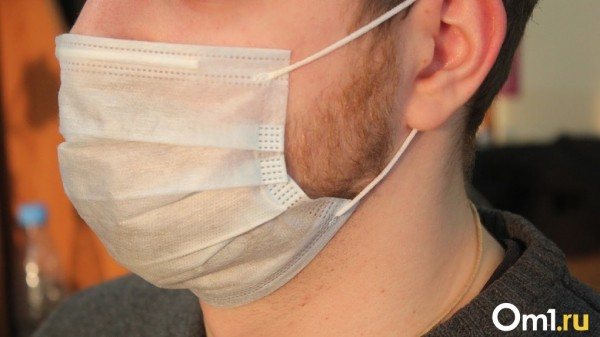 «Летальность такая же, как на пике волны»: омичам объяснили, почему нельзя снимать маски