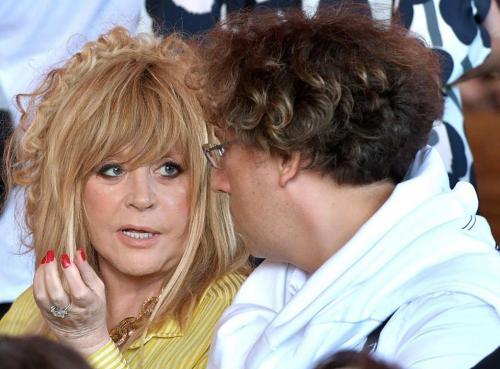 Макар Телятин: «Так, может быть, и мне сегодня до булочной на такси прошвырнуться?» Макар Телятин: «Так, может быть, и мне сегодня до булочной на такси прошвырнуться?»