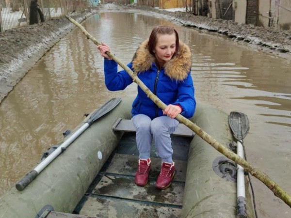 
									Потоп и мусор кругом: почему весной Омск такой грязный?    [ФОТО]  