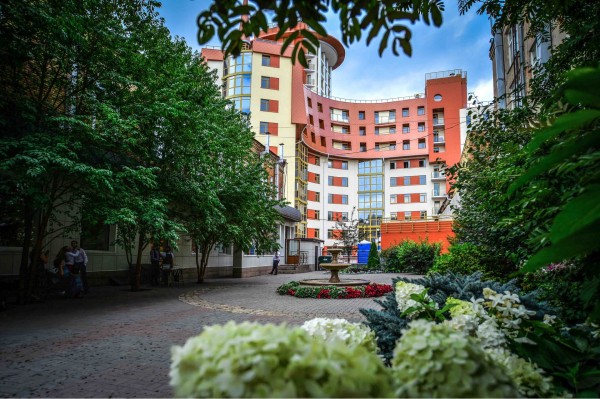 
									Архитектор Александр БЕГУН: «Летур» сносить никто не будет» 