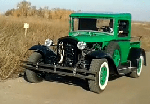 Омичу, своими руками собравшему пикап времен Великой Отечественной войны, нужна помощь Омичу, своими руками собравшему пикап времен Великой Отечественной войны, нужна помощь