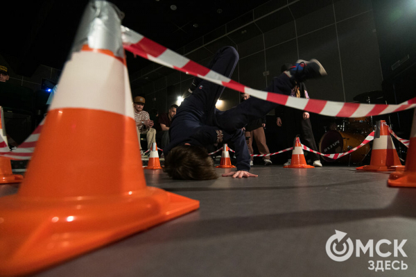 "В танце ты свободно выражаешь себя". Интервью с организаторами BREAK THE KING