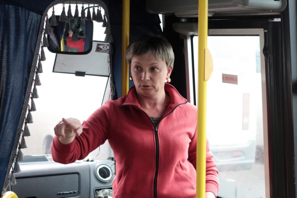 
									«Пришлось драться с мужчинами»: как хрупкая омичка уже 12 лет водит маршрутку 