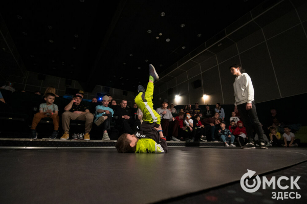 "В танце ты свободно выражаешь себя". Интервью с организаторами BREAK THE KING