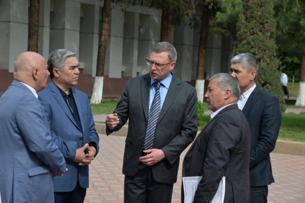 
									Омск может стать хабом для поставок овощей и фруктов из Узбекистана   [ФОТО]  