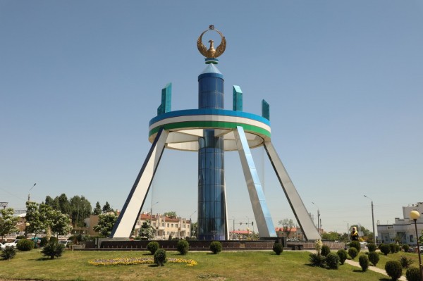 
									Сегодня омичи впервые за 6 лет смогли напрямую улететь в Узбекистан 