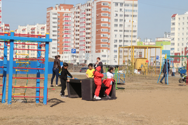 
									Жизнь в омских новостройках: школьники из «Амура-2» передают большой привет   [ФОТО]  
