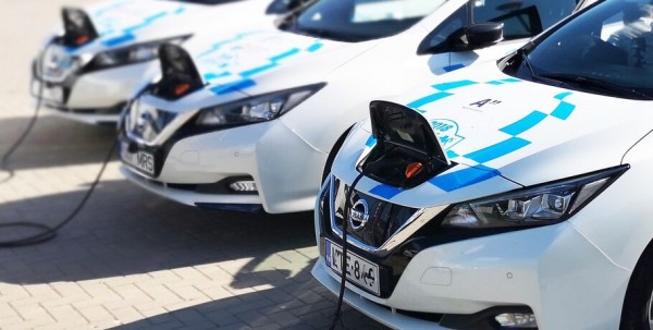 Омичей с электрокарами могут освободить от транспортного налога