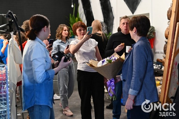 Улыбнуться жизни и всему миру: в Омске готовят необычную выставку Улыбнуться жизни и всему миру: в Омске готовят необычную выставку