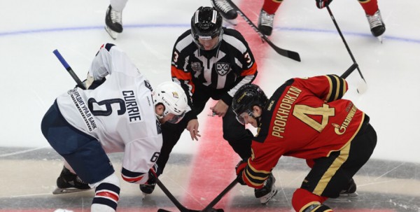 "Металлург" одержал первую победу в серии с "Авангардом"