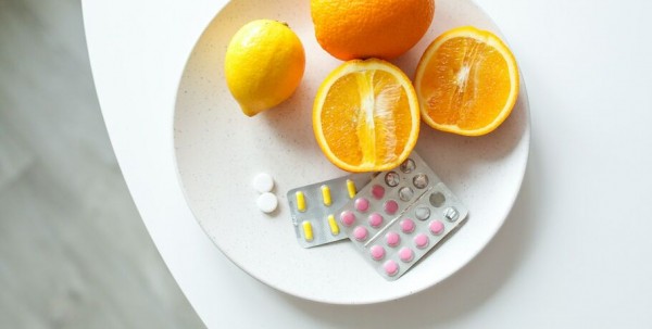 "Не нужно лишний раз перегружать организм". Важны ли витамины весной?