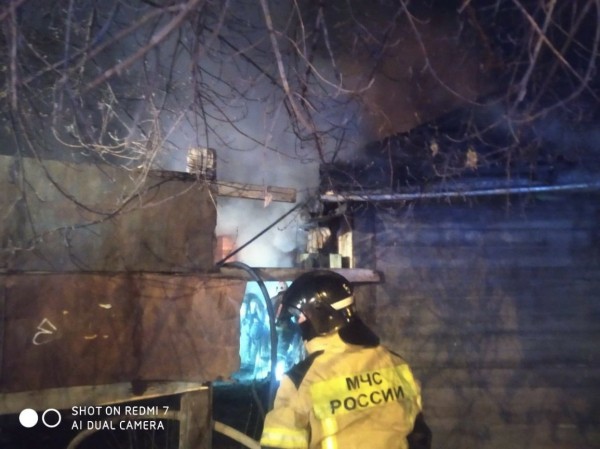 
									Два человека погибли во время пожара в самом центре Омска   [ФОТО]  