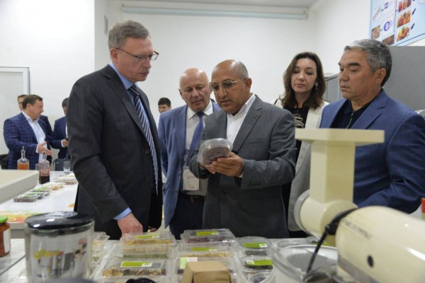 
									Омск может стать хабом для поставок овощей и фруктов из Узбекистана   [ФОТО]  