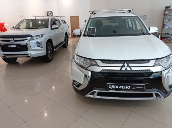 «Лада» за 2 млн и иномарка по цене трехкомнатной квартиры: что происходит с рынком новых авто в Омске?
«Лада» за 2 млн и иномарка по цене трехкомнатной квартиры: что происходит с рынком новых авто в Омске?