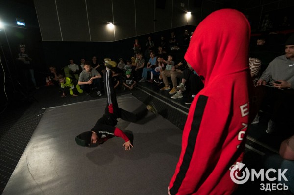 "В танце ты свободно выражаешь себя". Интервью с организаторами BREAK THE KING