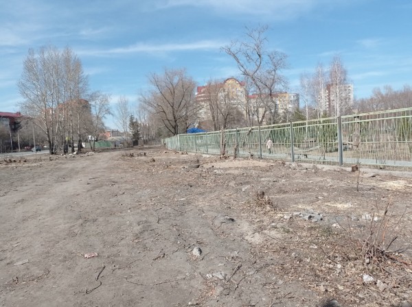 
									Торчащая арматура и провалившаяся плитка: как обновленные омские парки пережили зиму?   [ФОТО]  