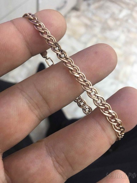 
									Парень из Алтайского края приехал в Омск на экскурсию и ограбил ювелирку 