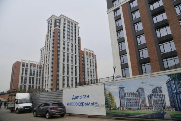 
									Бурков пригласил в Омск казахстанского застройщика    [ФОТО]  