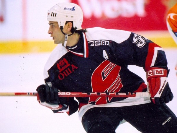 
									Умер «профессор» омского хоккея Сергей Елаков 