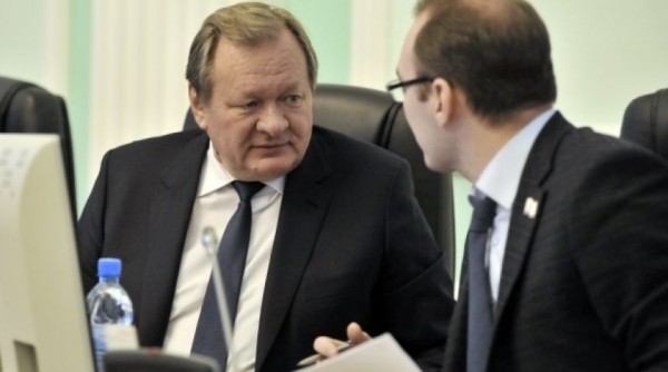 Омские депутаты приняли к рассмотрению программу приватизации, которая принесет в бюджет более 40 млн рублей Омские депутаты приняли к рассмотрению программу приватизации, которая принесет в бюджет более 40 млн рублей