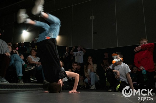 "В танце ты свободно выражаешь себя". Интервью с организаторами BREAK THE KING