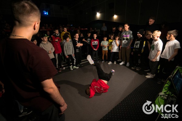 "В танце ты свободно выражаешь себя". Интервью с организаторами BREAK THE KING