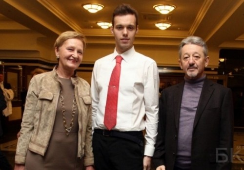 «1-я Пирожковая»: стань омичом почетным фридман, а по нечетным бизнесмен