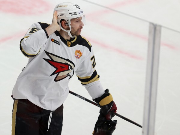 
									Толчинский может уехать в НХЛ к Михееву 