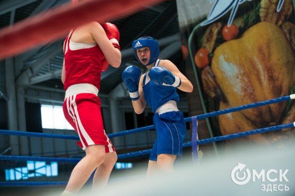 Омские боксёры отличились на турнире Тищенко