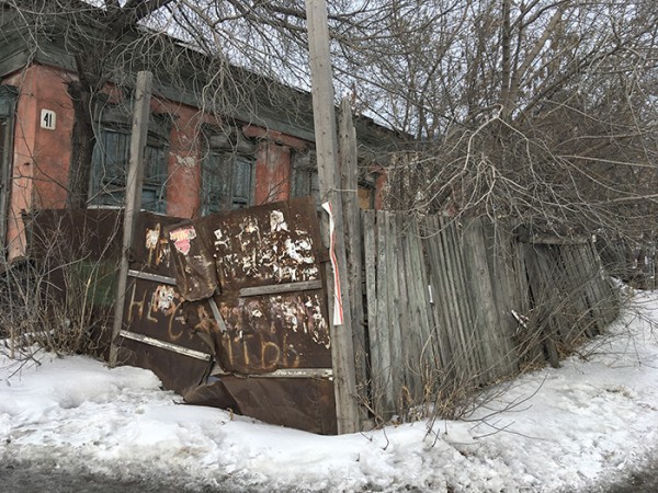 
									Что делать с омскими «заброшками», которые всех бесят?   [ФОТО]  