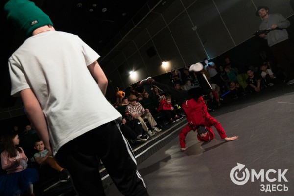"В танце ты свободно выражаешь себя". Интервью с организаторами BREAK THE KING