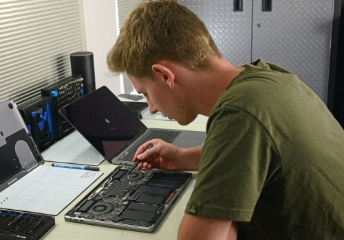 Старый друг лучше новых двух: кризис повысил спрос на услуги профи по ремонту Старый друг лучше новых двух: кризис повысил спрос на услуги профи по ремонту