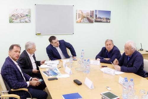 «1-я Пирожковая»: как вшивый все твердит про баню, а нам Хуснулин про метро «1-я Пирожковая»: как вшивый все твердит про баню, а нам Хуснулин про метро