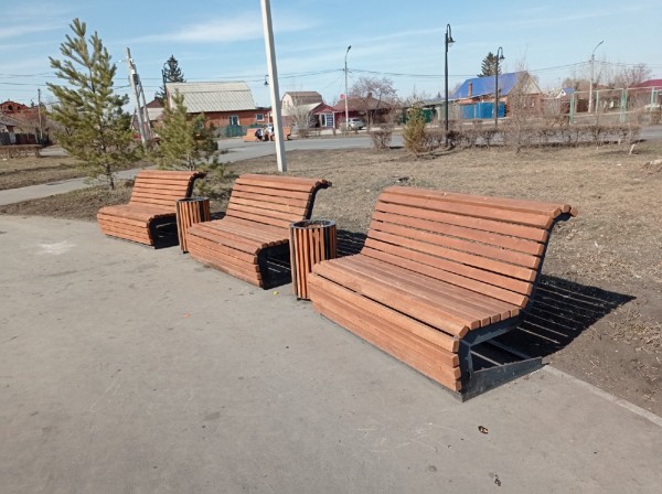 
									Торчащая арматура и провалившаяся плитка: как обновленные омские парки пережили зиму?   [ФОТО]  